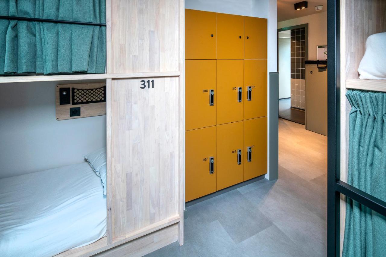 The Bee Hostel Amsterdam Bagian luar foto