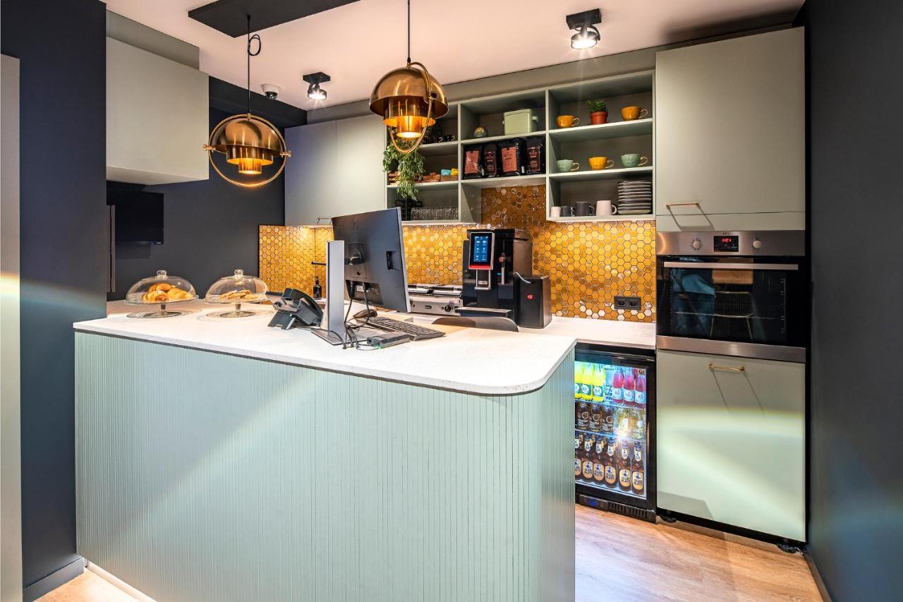 The Bee Hostel Amsterdam Bagian luar foto