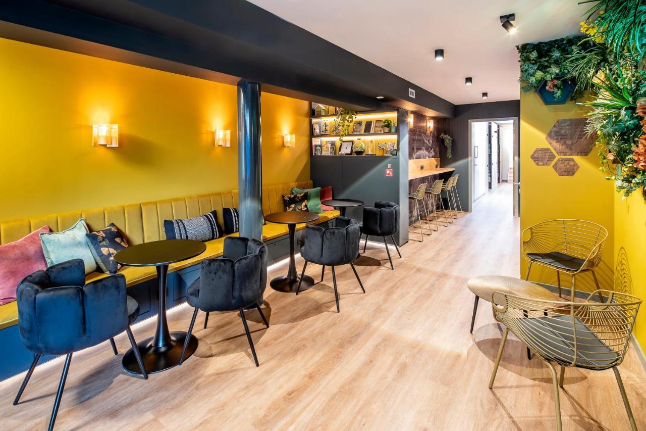 The Bee Hostel Amsterdam Bagian luar foto