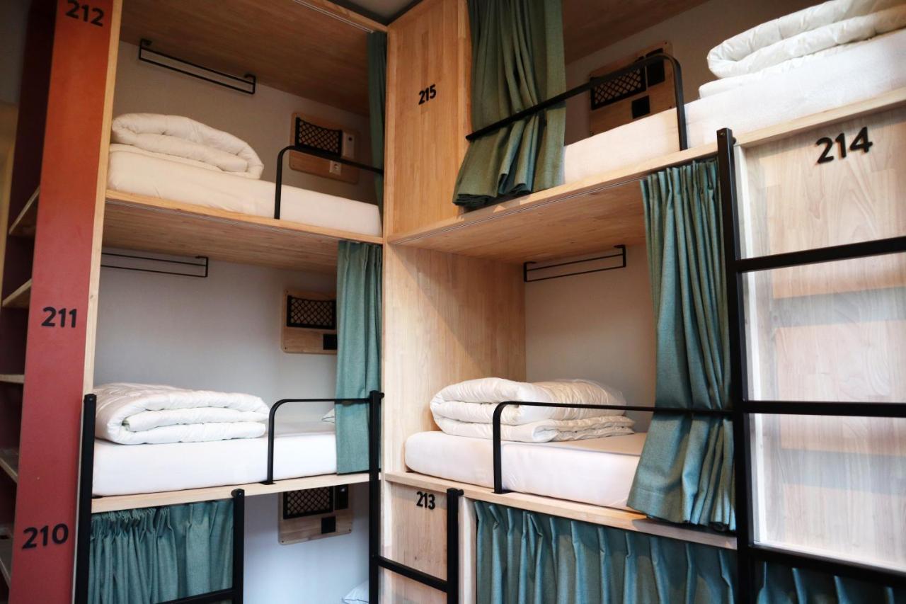 The Bee Hostel Amsterdam Bagian luar foto